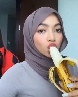 looking makes it uuhhooott_57