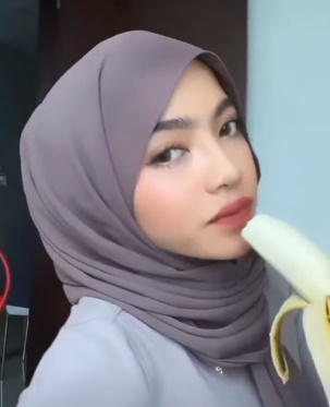 looking makes it uuhhooott_57