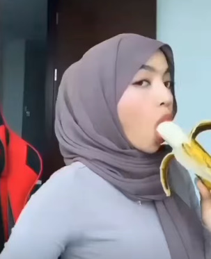 looking makes it uuhhooott_57