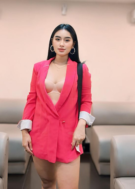 looking makes it uuhhooott_58