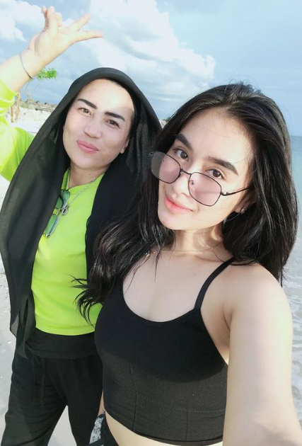 looking makes it uuhhooott_58