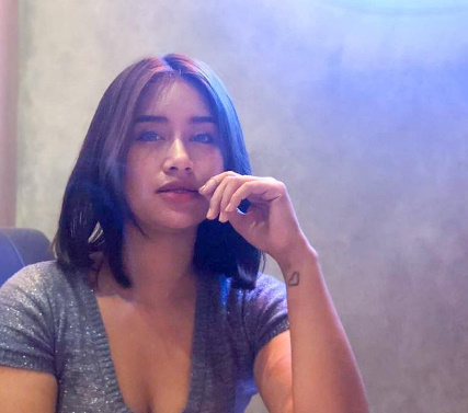 looking makes it uuhhooott_58