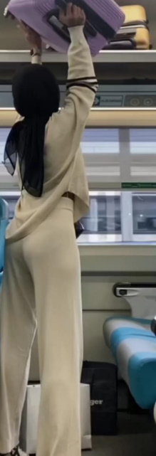 looking makes it uuhhooott_61