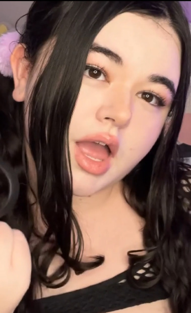 looking makes it uuhhooott_64