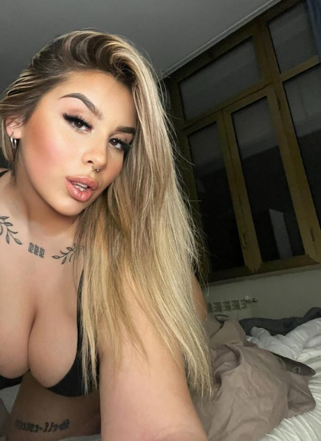 looking makes it uuhhooott_67