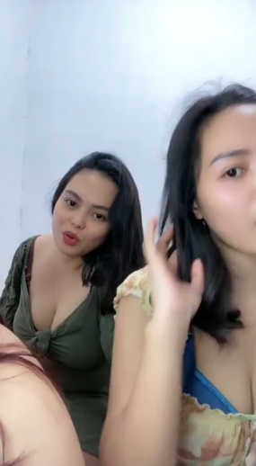 looking makes it uuhhooott_71