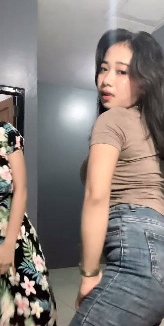 looking makes it uuhhooott_80