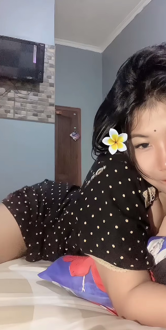 looking makes it uuhhooott_80