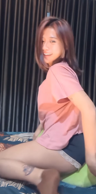 looking makes it uuhhooott_89