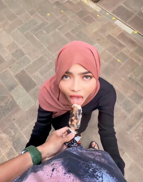 looking makes it uuhhooott_92