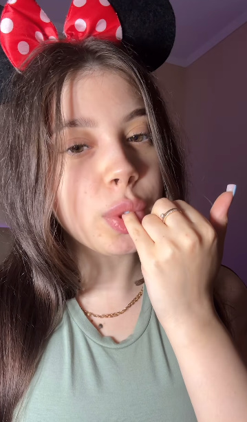 looking makes it uuhhooott_93