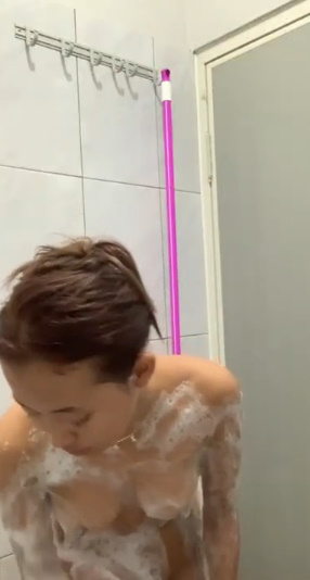 looking makes it uuhhooott_98