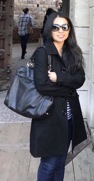 FILIPINA, A SHARED WHORE