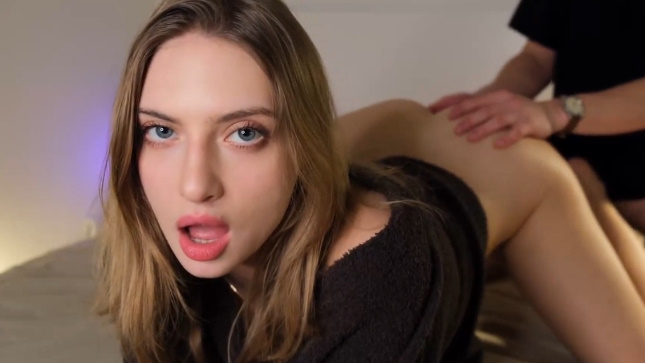 looking makes it uuhhooott_103