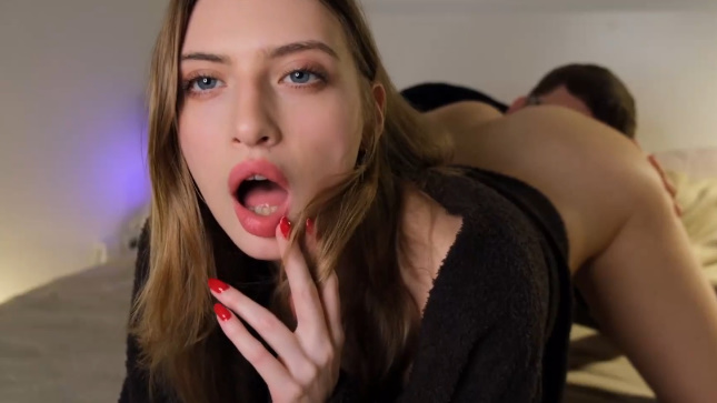 looking makes it uuhhooott_103