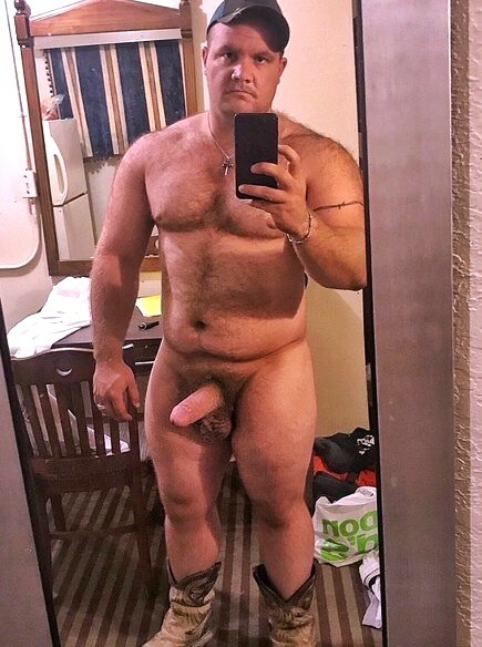 beefymuscle.com - Big dick daddy