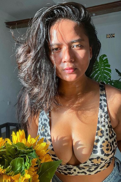 looking makes it uuhhooott_104