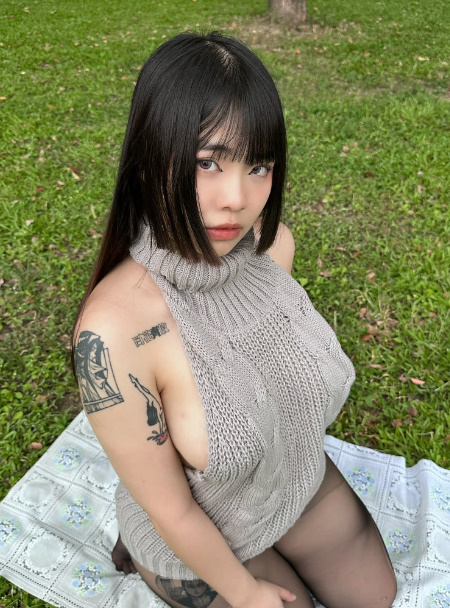 looking makes it uuhhooott_107