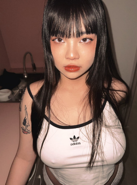 looking makes it uuhhooott_107