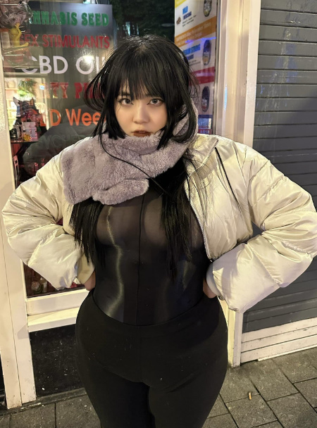 looking makes it uuhhooott_107