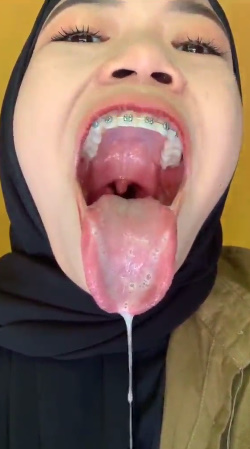 looking makes it uuhhooott_110