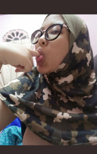 looking makes it uuhhooott_118