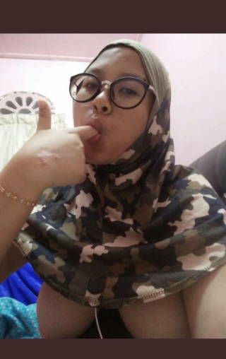 looking makes it uuhhooott_118