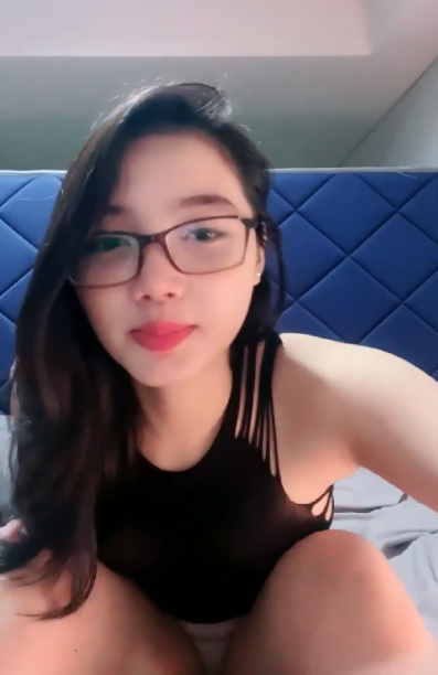 looking makes it uuhhooott_119