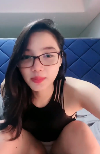 looking makes it uuhhooott_119