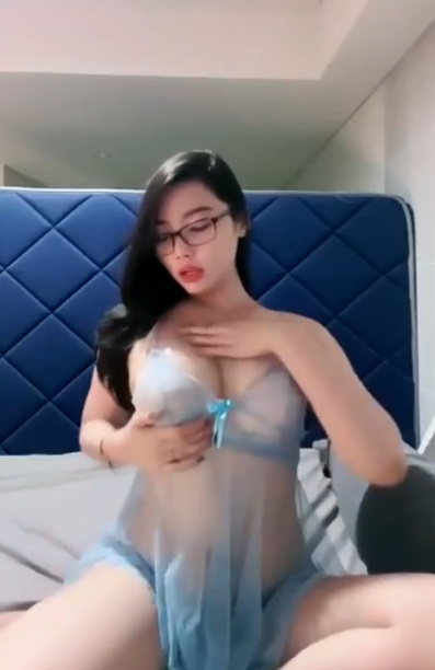 looking makes it uuhhooott_119