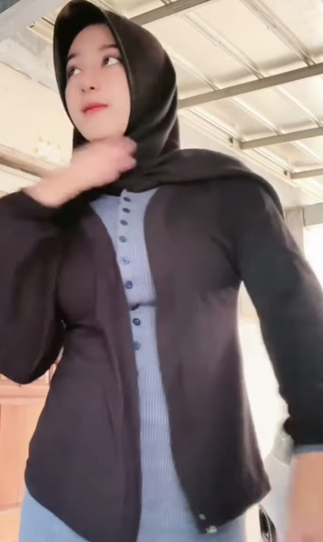 looking makes it uuhhooott_122