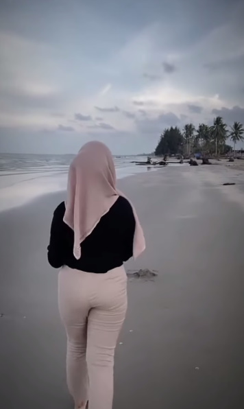 looking makes it uuhhooott_122