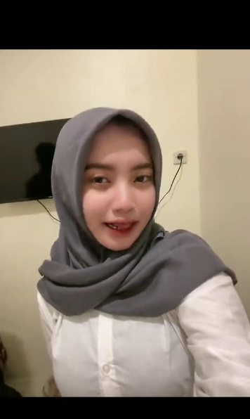 looking makes it uuhhooott_122