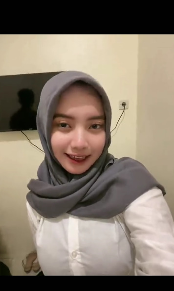 looking makes it uuhhooott_122