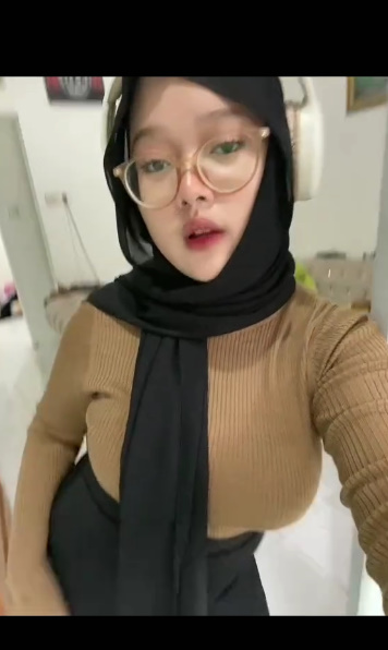 looking makes it uuhhooott_122