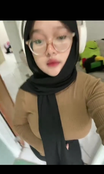 looking makes it uuhhooott_122