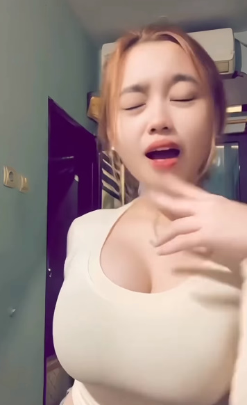 looking makes it uuhhooott_122