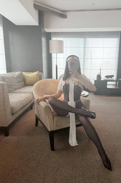 looking makes it uuhhooott_126