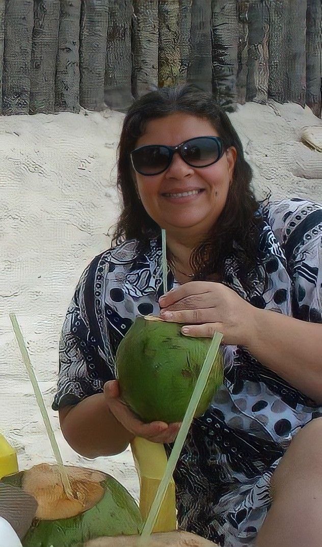 Sandra Oliveira coroa puta