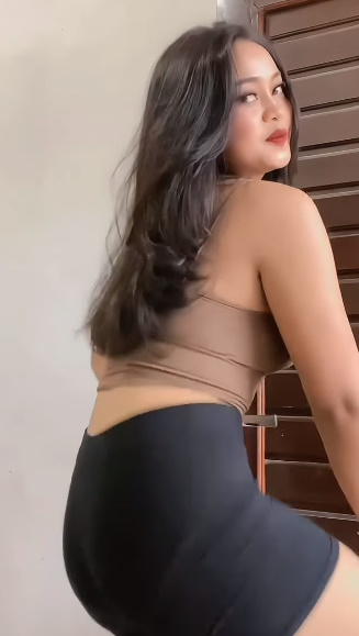 looking makes it uuhhooott_133