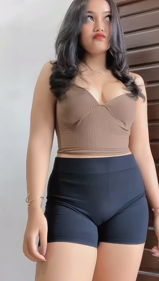 looking makes it uuhhooott_133