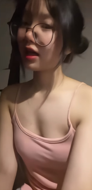 looking makes it uuhhooott_133