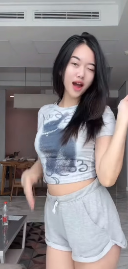 looking makes it uuhhooott_133