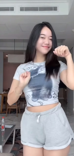 looking makes it uuhhooott_133