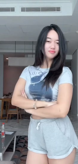 looking makes it uuhhooott_133