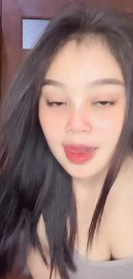 looking makes it uuhhooott_133