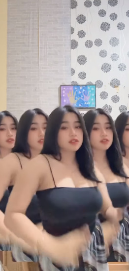 looking makes it uuhhooott_133