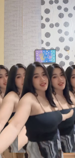 looking makes it uuhhooott_133