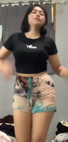 looking makes it uuhhooott_133