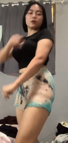 looking makes it uuhhooott_133